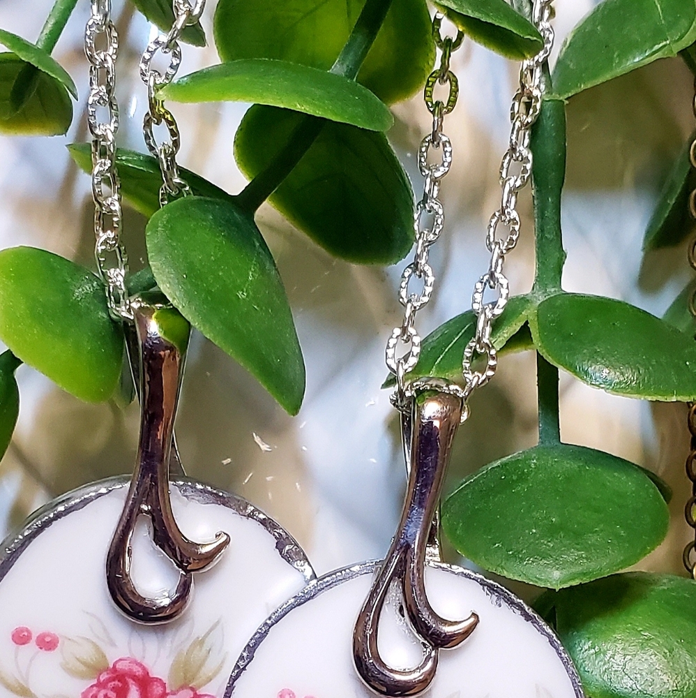 Necklaces - Picture 6 of 10